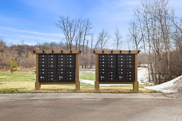 14540 Twin Lakes Circle, Burnsville, MN 55306