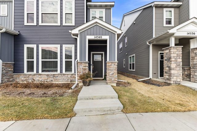 14540 Twin Lakes Circle, Burnsville, MN 55306