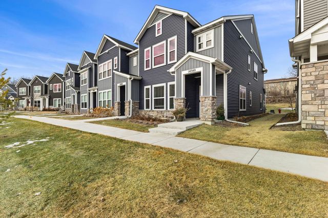 14540 Twin Lakes Circle, Burnsville, MN 55306