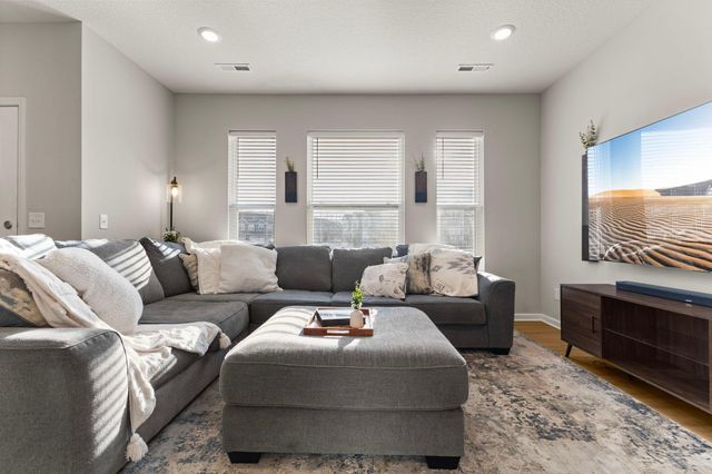 14540 Twin Lakes Circle, Burnsville, MN 55306