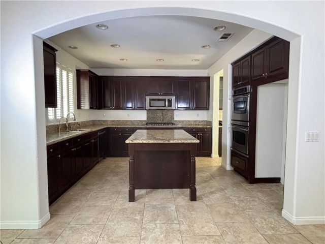 27404 Desert Willow Street, Murrieta, CA 92562