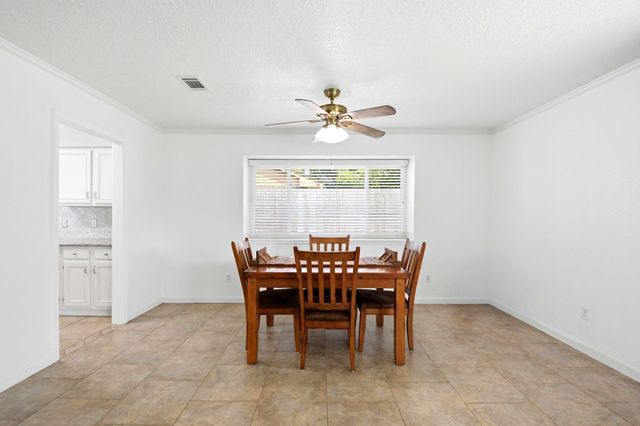 16738 Barkentine Lane, Friendswood, TX 77546