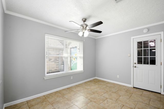 16738 Barkentine Lane, Friendswood, TX 77546