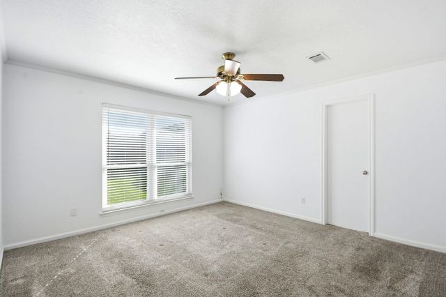 16738 Barkentine Lane, Friendswood, TX 77546