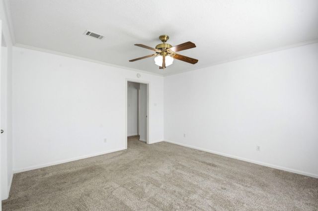 16738 Barkentine Lane, Friendswood, TX 77546