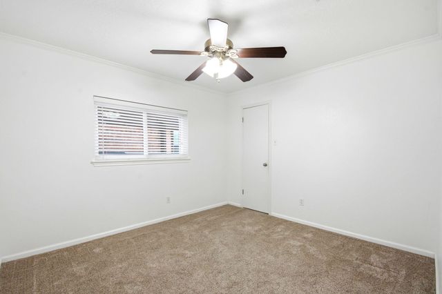 16738 Barkentine Lane, Friendswood, TX 77546