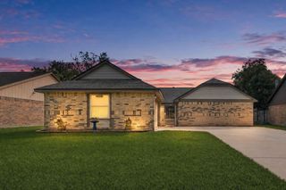 16738 Barkentine Lane, Friendswood, TX 77546