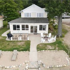 11362 E Shore Drive, Barry Twp, MI 49046