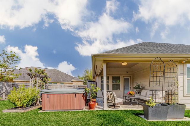 19539 Keystone Falls Court, Richmond, TX 77407