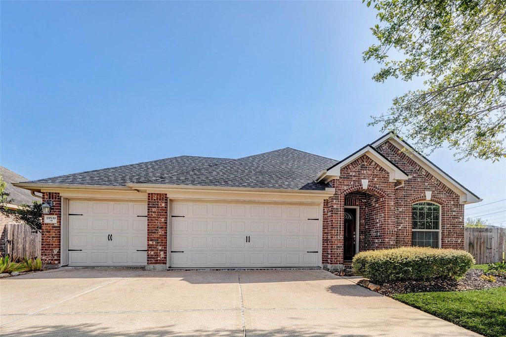 19539 Keystone Falls Court, Richmond, TX 77407