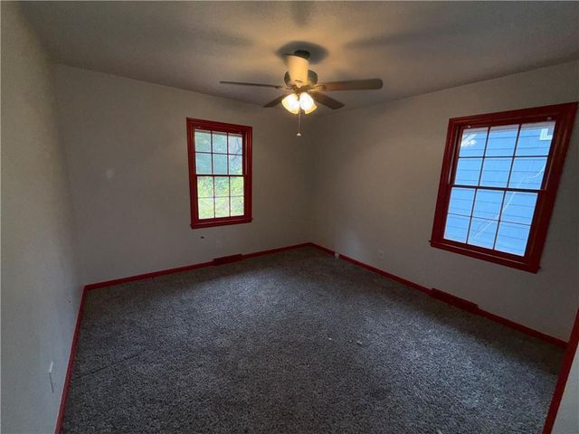 3720 CRESCENT Avenue, Kansas City, MO 64133