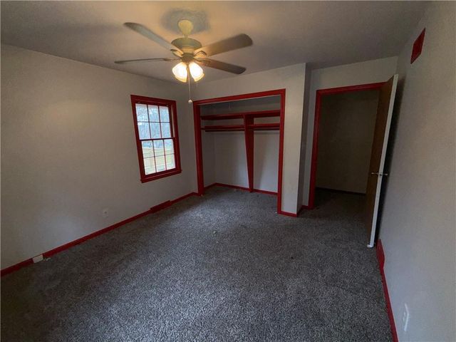 3720 CRESCENT Avenue, Kansas City, MO 64133