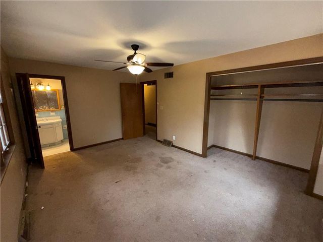 3720 CRESCENT Avenue, Kansas City, MO 64133