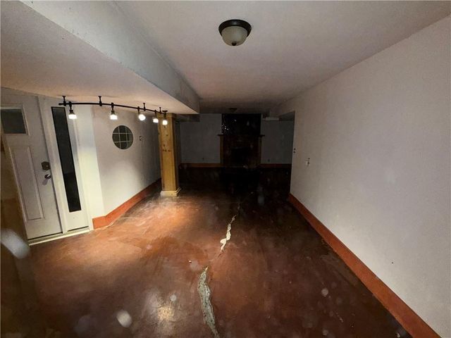 3720 CRESCENT Avenue, Kansas City, MO 64133