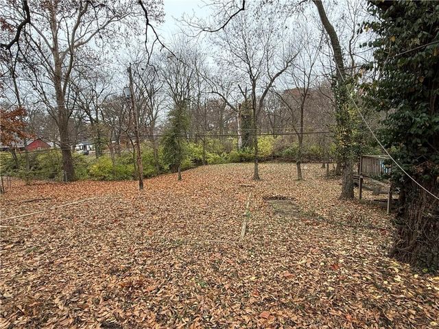 3720 CRESCENT Avenue, Kansas City, MO 64133