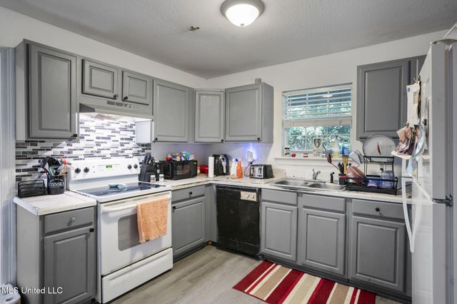 105 Green Bay Drive, Petal, MS 39465