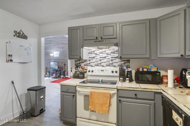 105 Green Bay Drive, Petal, MS 39465