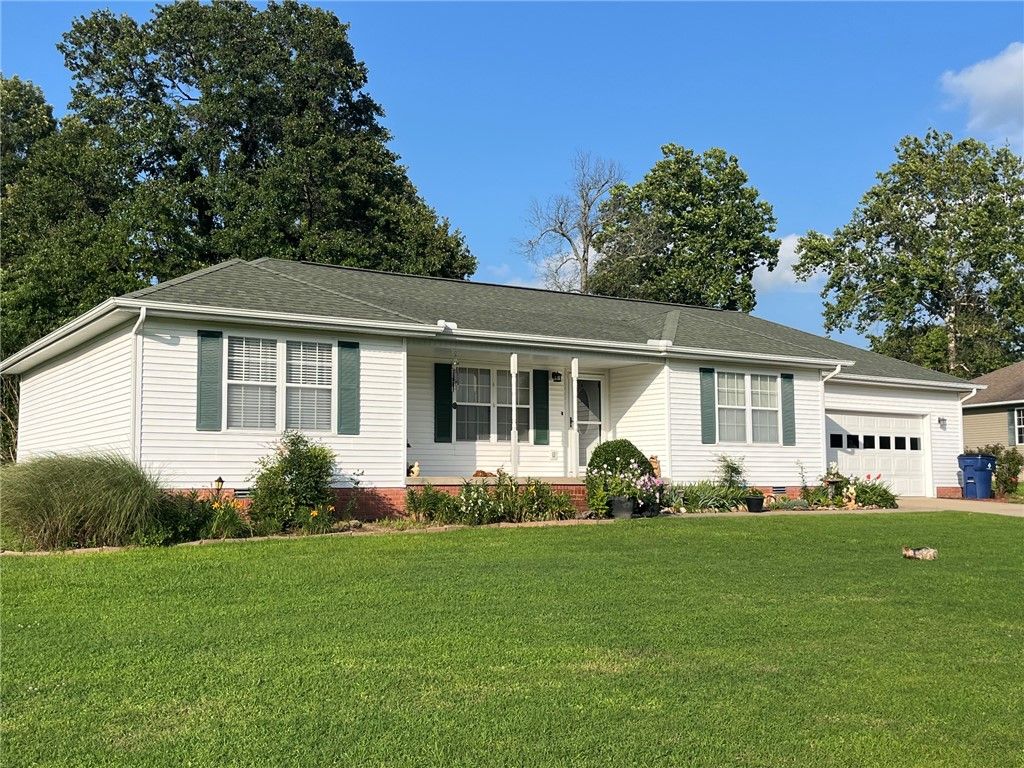 2632 Lacy Lane, Harrison, AR 72601