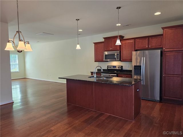 7417 Pebble Lake Dr, Hanover, VA 23111