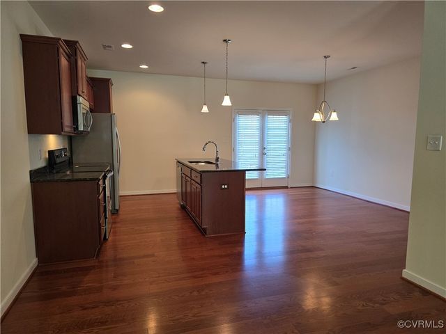 7417 Pebble Lake Dr, Hanover, VA 23111