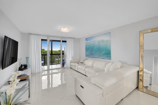 1266 S Military Trail 561, Deerfield Beach, FL 33442