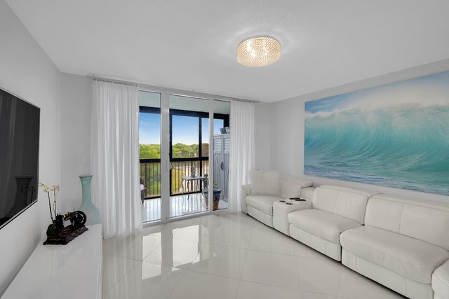 1266 S Military Trail 561, Deerfield Beach, FL 33442