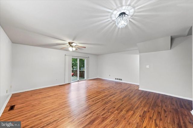 1022 OLD FORGE RD, New Castle, DE 19720