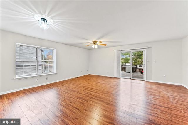 1022 OLD FORGE RD, New Castle, DE 19720