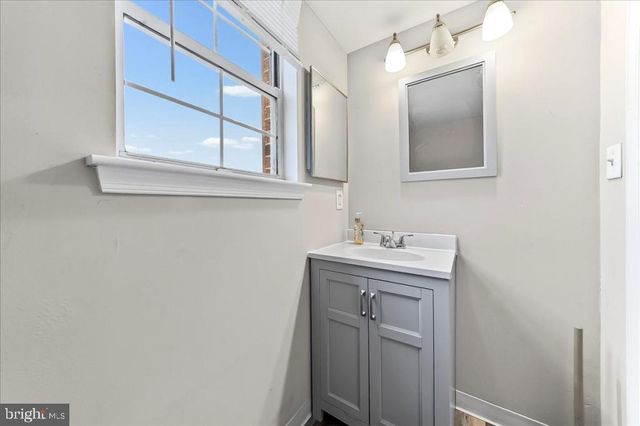 1022 OLD FORGE RD, New Castle, DE 19720