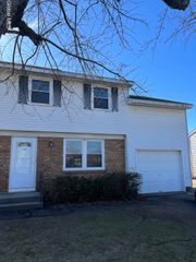 7 Bayberry Drive B, Colonie, NY 12110