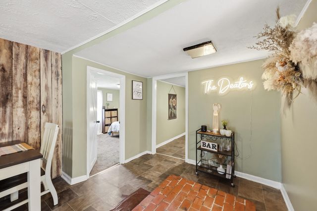 410 College Hill Road, Waco, KY 40385