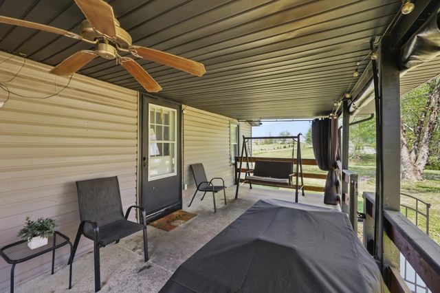 410 College Hill Road, Waco, KY 40385