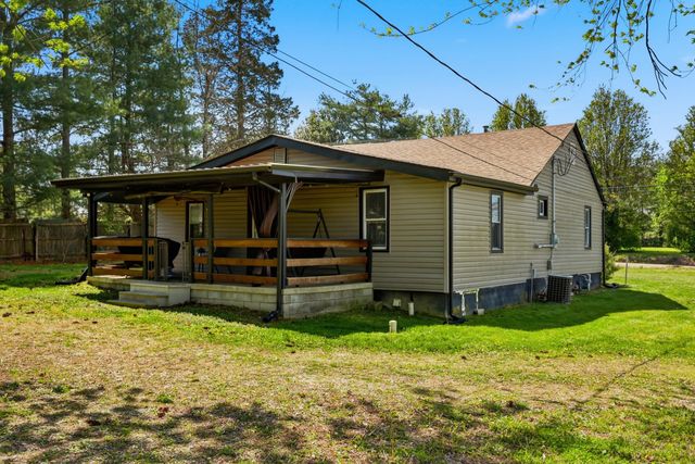 410 College Hill Road, Waco, KY 40385
