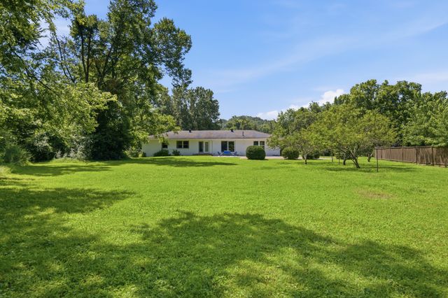 202 Harpeth Hills Dr, Franklin, TN 37069