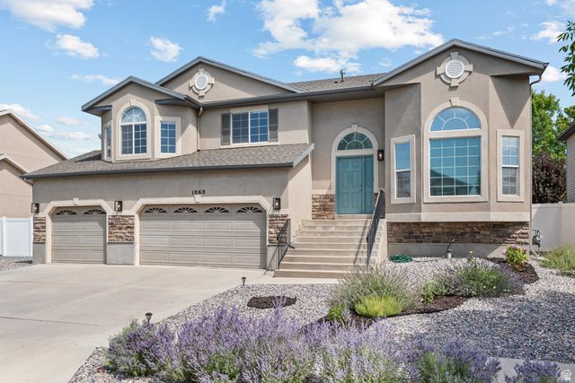1060 W OLDHAM DR, North Salt Lake, UT 84054