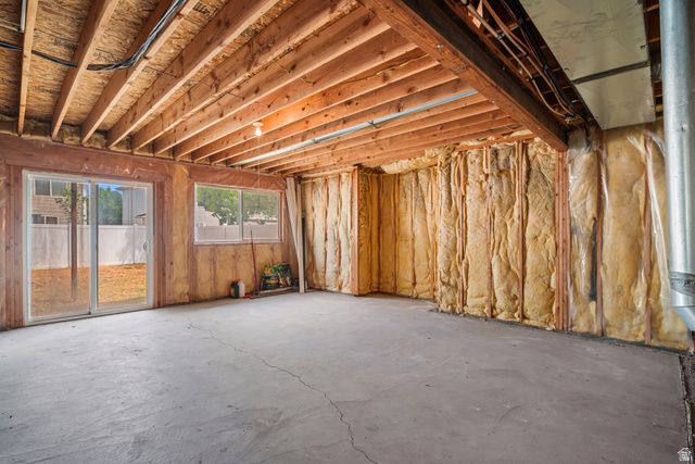 1060 W OLDHAM DR, North Salt Lake, UT 84054