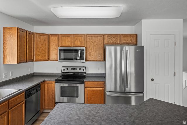 1060 W OLDHAM DR, North Salt Lake, UT 84054
