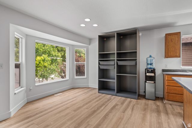 1060 W OLDHAM DR, North Salt Lake, UT 84054