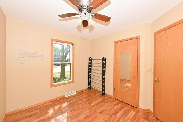 W201N16255 Ash DRIVE, Jackson, WI 53037