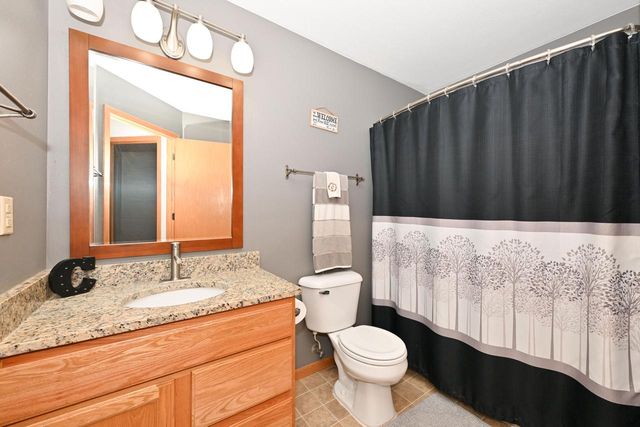W201N16255 Ash DRIVE, Jackson, WI 53037