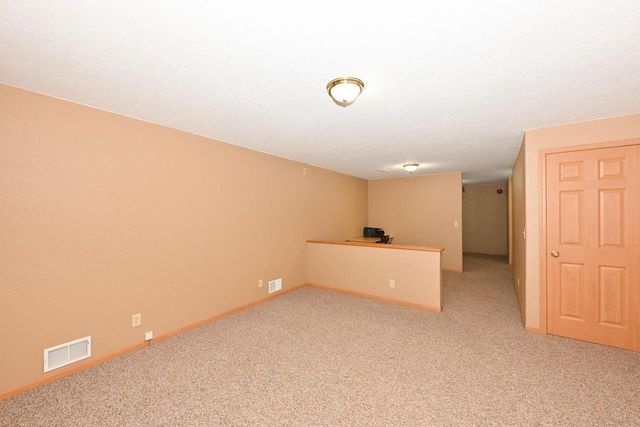 W201N16255 Ash DRIVE, Jackson, WI 53037