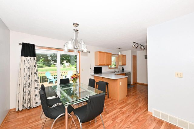 W201N16255 Ash DRIVE, Jackson, WI 53037