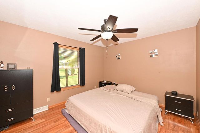 W201N16255 Ash DRIVE, Jackson, WI 53037