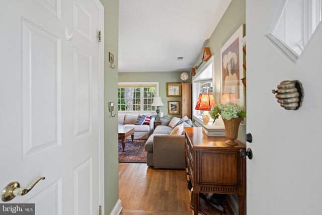 5201 BROOKEWAY DR, Bethesda, MD 20816