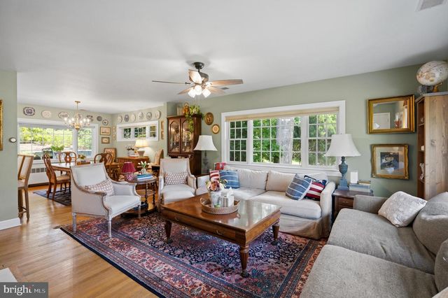 5201 BROOKEWAY DR, Bethesda, MD 20816