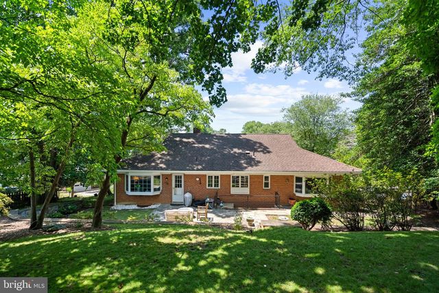 5201 BROOKEWAY DR, Bethesda, MD 20816
