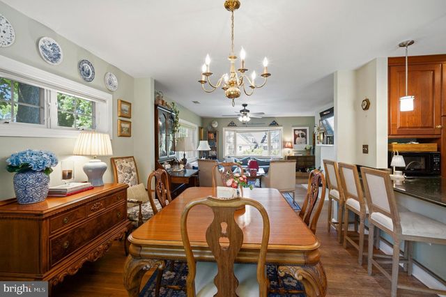 5201 BROOKEWAY DR, Bethesda, MD 20816
