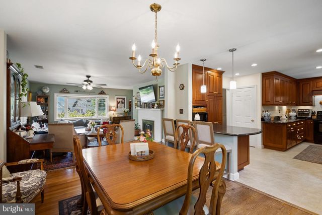 5201 BROOKEWAY DR, Bethesda, MD 20816