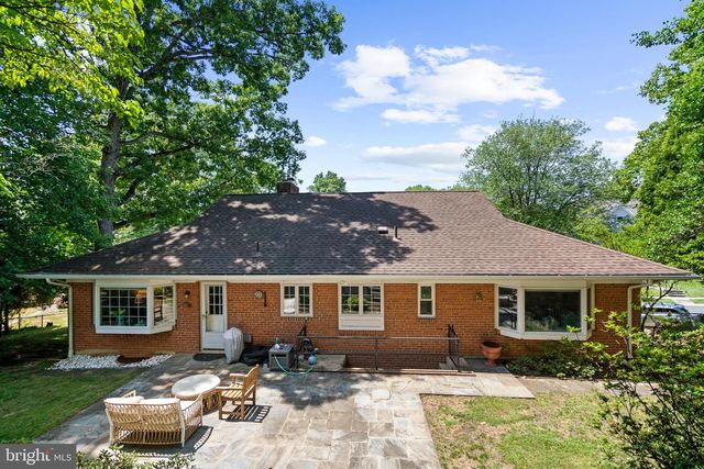 5201 BROOKEWAY DR, Bethesda, MD 20816