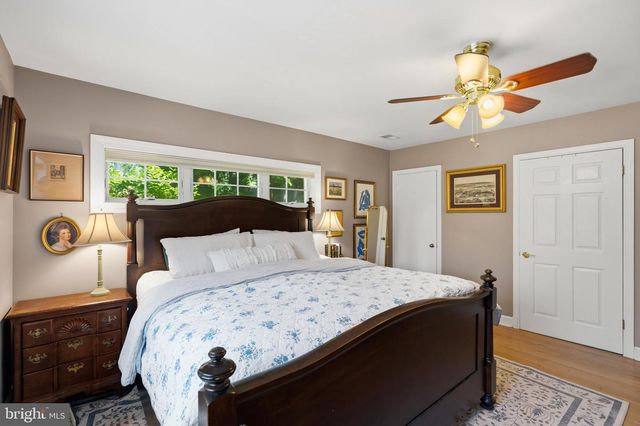 5201 BROOKEWAY DR, Bethesda, MD 20816